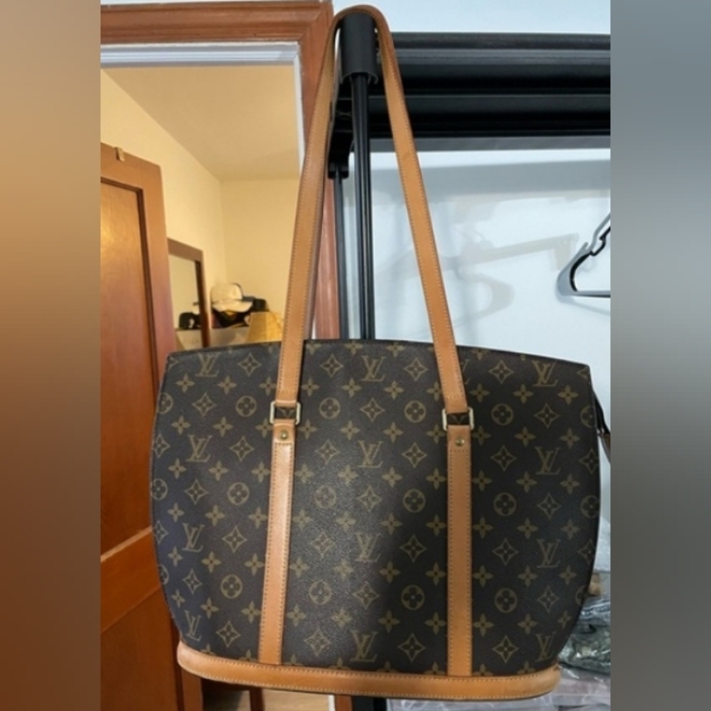 Louis Vuitton Babylone Monogram Tote. - Picture 4 of 15